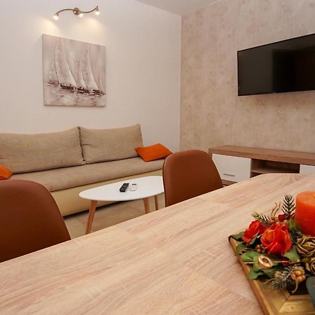 Apartment Ajdukovic Vodice Buitenkant foto