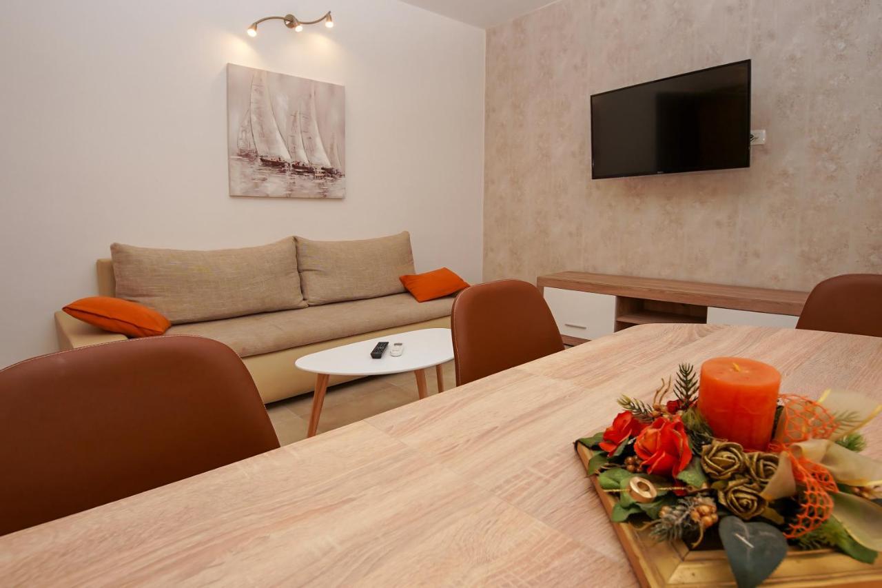 Apartment Ajdukovic Vodice Buitenkant foto