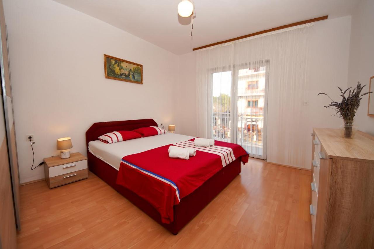 Apartment Ajdukovic Vodice Buitenkant foto