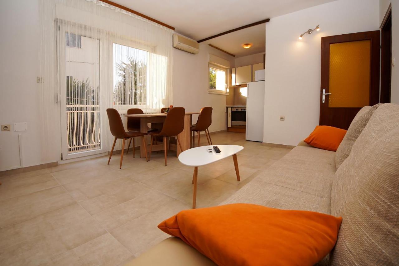 Apartment Ajdukovic Vodice Buitenkant foto