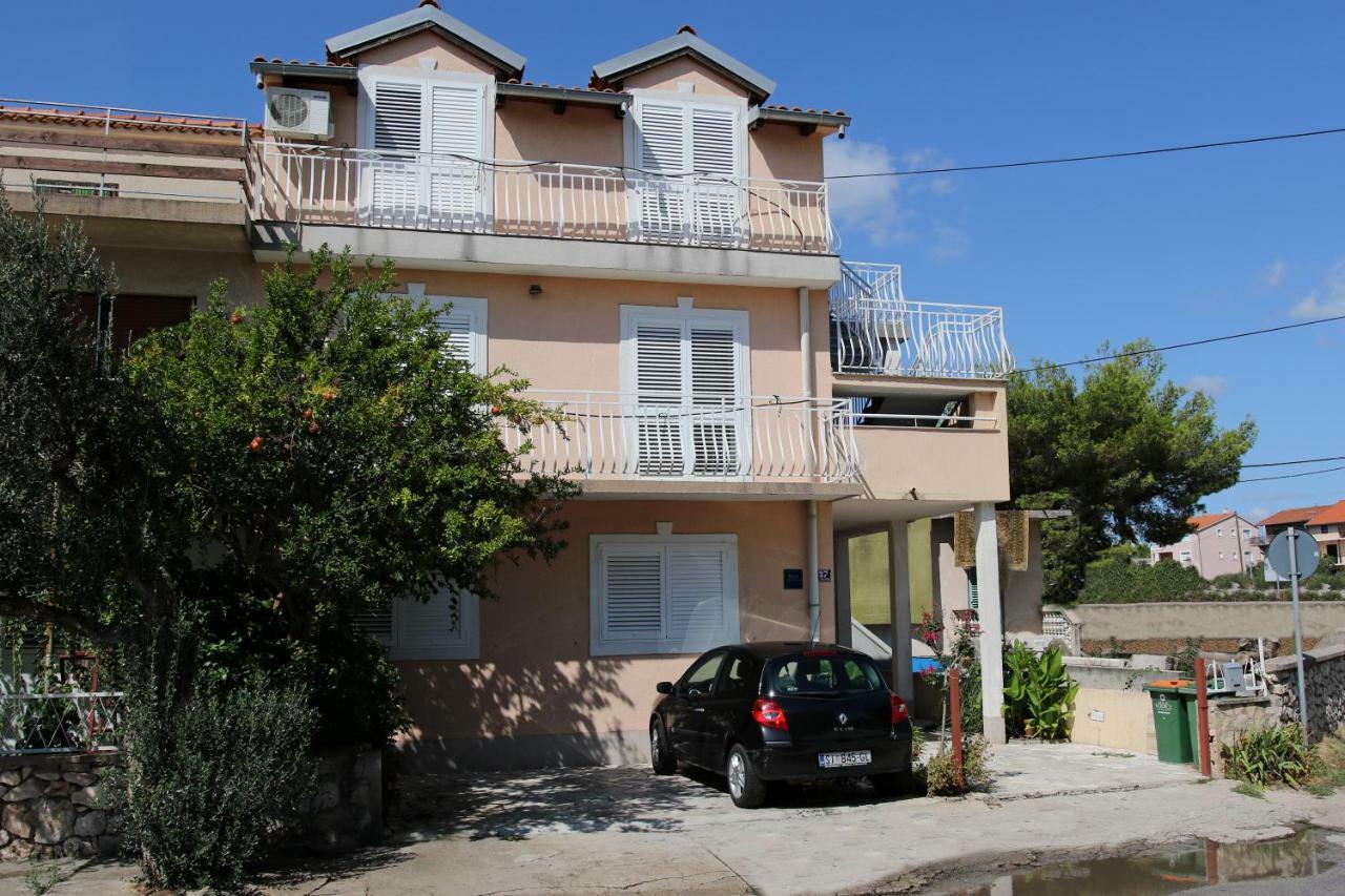 Apartment Ajdukovic Vodice Buitenkant foto